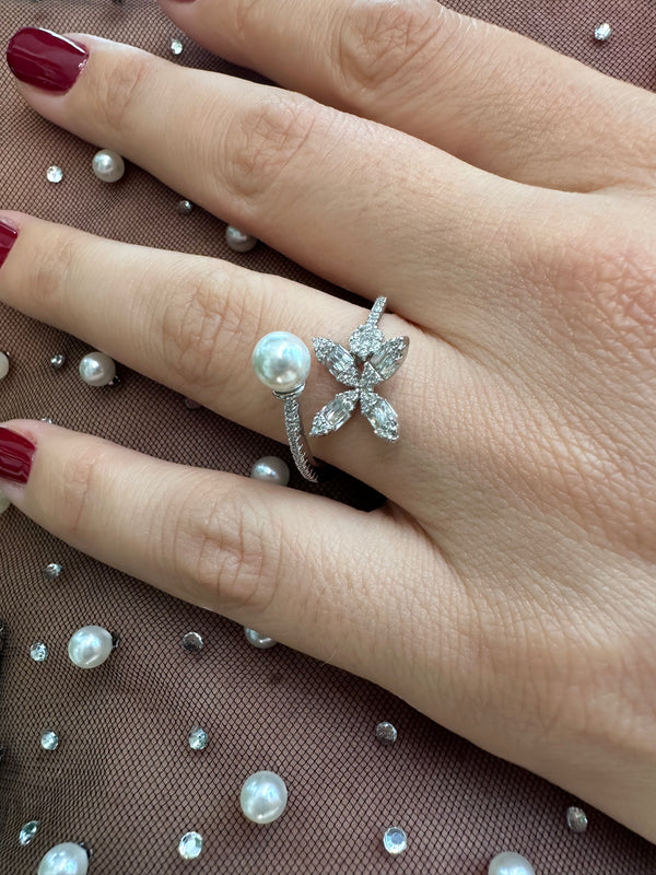 Butterfly pearl ring