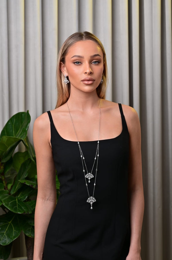 Fan long necklace